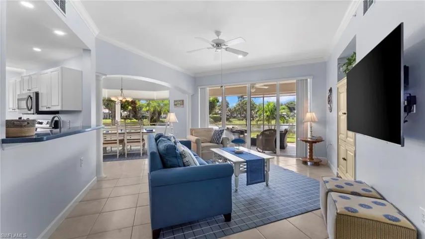 3275  Twilight  LN, Naples, FL 34109