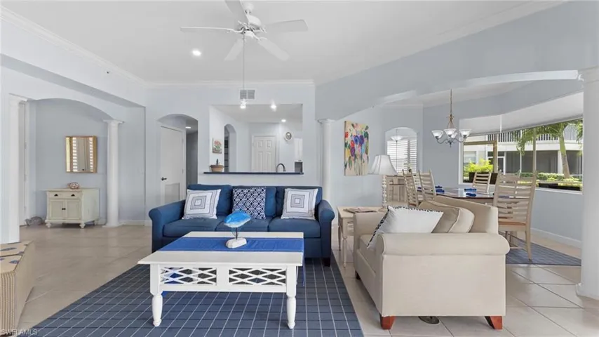 3275  Twilight  LN, Naples, FL 34109