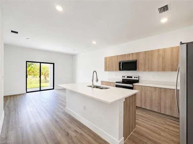1258 Milwaukee Blvd, Lehigh Acres, Florida 33974