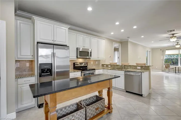 13382  Kent  ST, Naples, FL 34109
