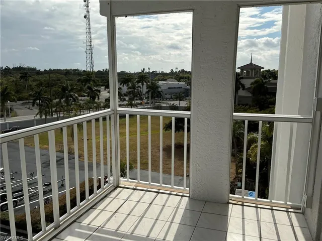 2885 Palm Beach Blvd 408, Fort Myers, Florida 33916