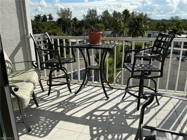 2885 Palm Beach Blvd 408, Fort Myers, Florida 33916