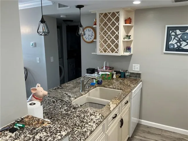 2885 Palm Beach Blvd 408, Fort Myers, Florida 33916