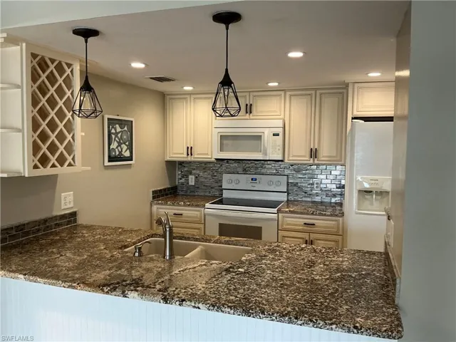 2885 Palm Beach Blvd 408, Fort Myers, Florida 33916