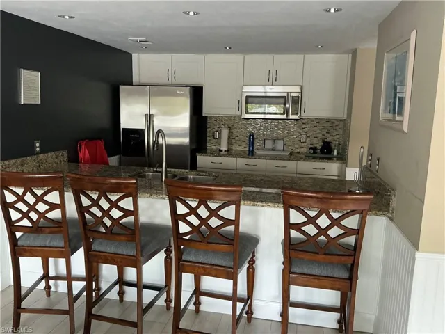 2885 Palm Beach Blvd 408, Fort Myers, Florida 33916