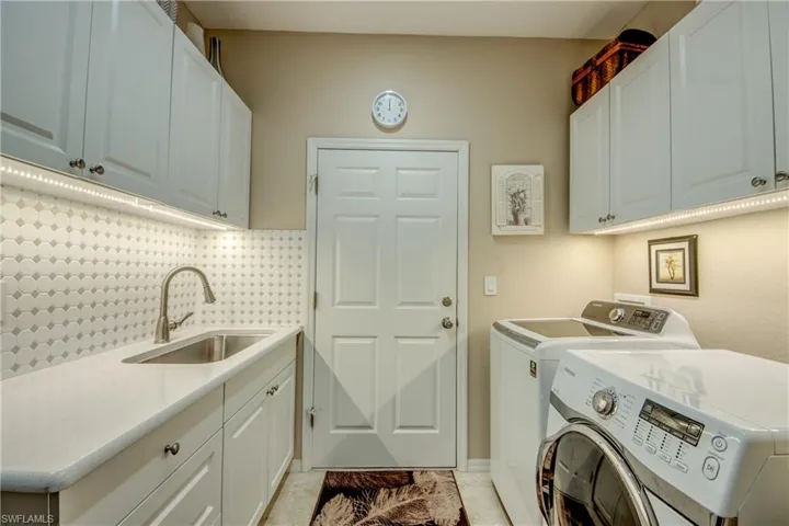 2804 Ne 3rd Ave, Cape Coral, Florida 33909