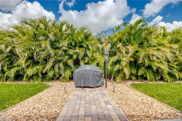 2804 Ne 3rd Ave, Cape Coral, Florida 33909