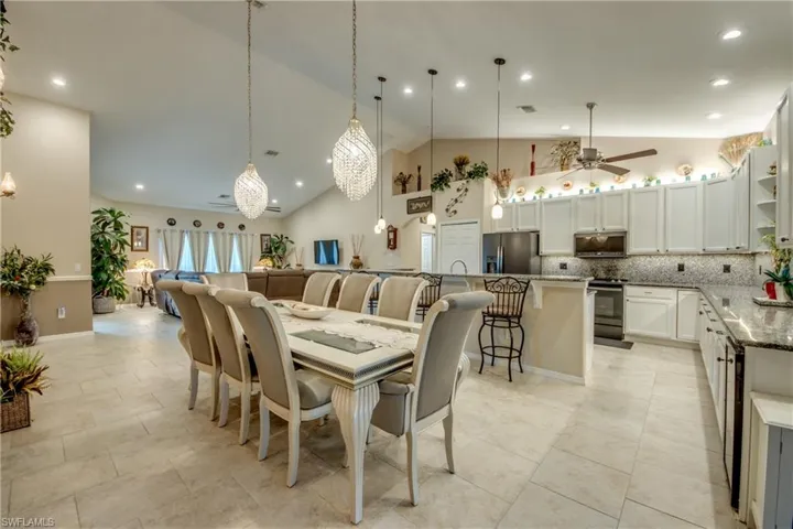 2804 Ne 3rd Ave, Cape Coral, Florida 33909