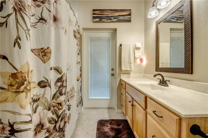 2804 Ne 3rd Ave, Cape Coral, Florida 33909