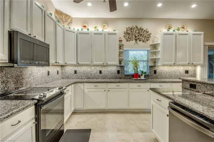 2804 Ne 3rd Ave, Cape Coral, Florida 33909