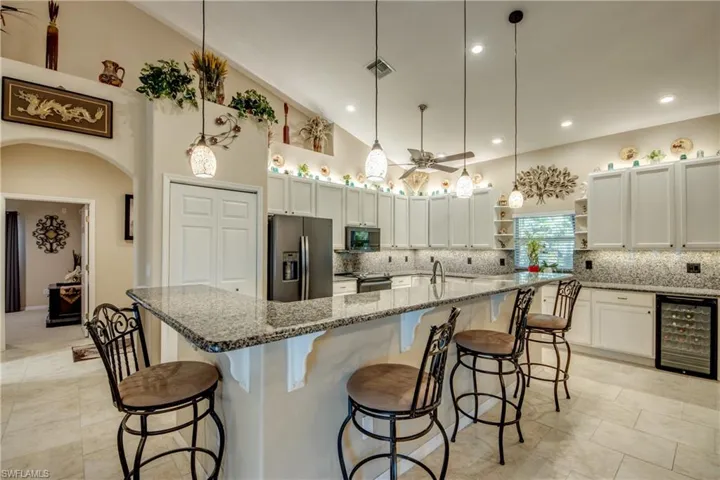 2804 Ne 3rd Ave, Cape Coral, Florida 33909