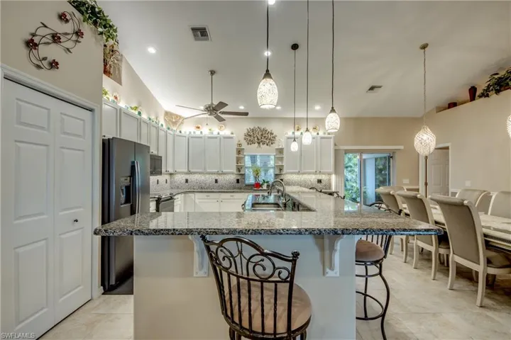 2804 Ne 3rd Ave, Cape Coral, Florida 33909