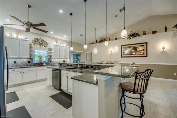 2804 Ne 3rd Ave, Cape Coral, Florida 33909