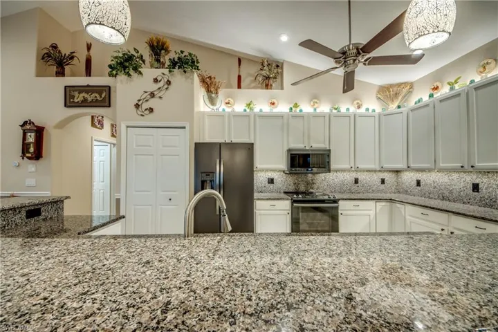 2804 Ne 3rd Ave, Cape Coral, Florida 33909