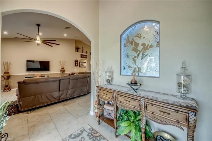 2804 Ne 3rd Ave, Cape Coral, Florida 33909