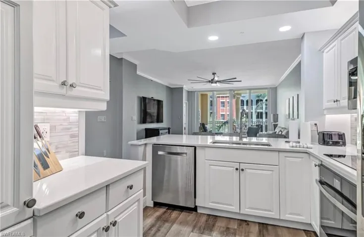 410 Bayfront Pl 2307, Naples, Florida 34102