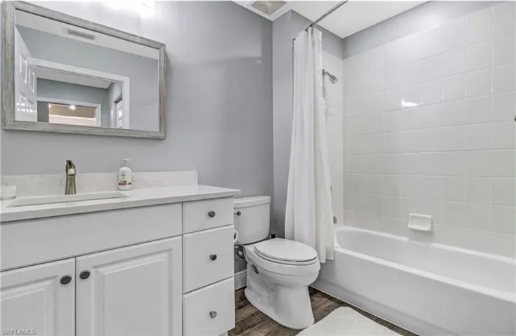 410 Bayfront Pl 2307, Naples, Florida 34102