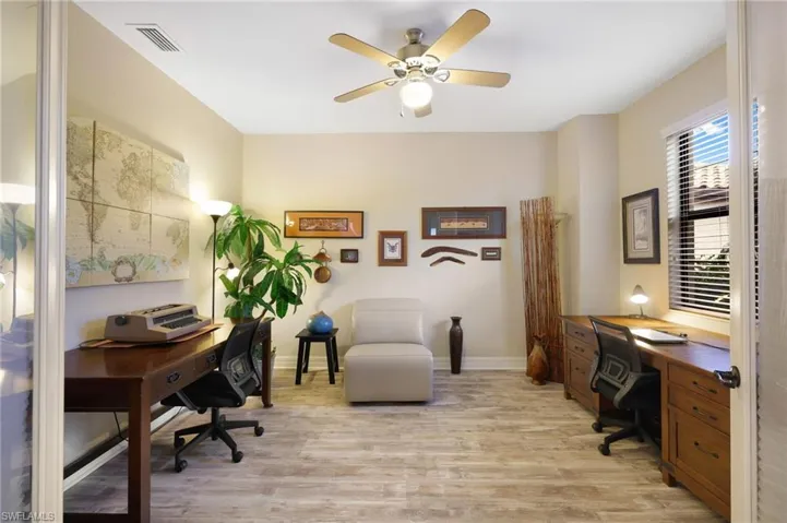 Den/3rd Bedroom