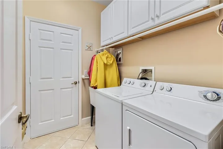 14807  Sterling Oaks  DR, Naples, FL 34110