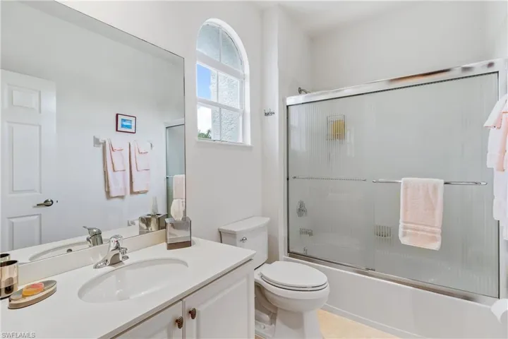14807  Sterling Oaks  DR, Naples, FL 34110