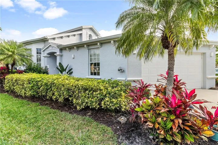 14807  Sterling Oaks  DR, Naples, FL 34110