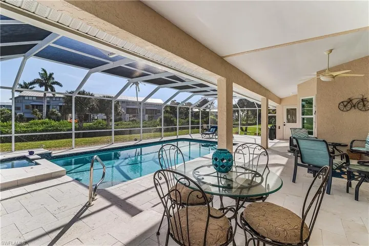 Large courtyard area for entertaining-Travertien tile