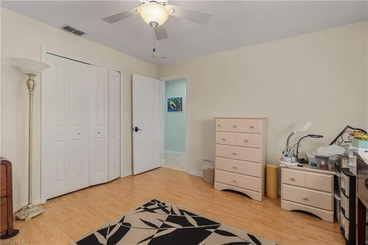 Guest or office room