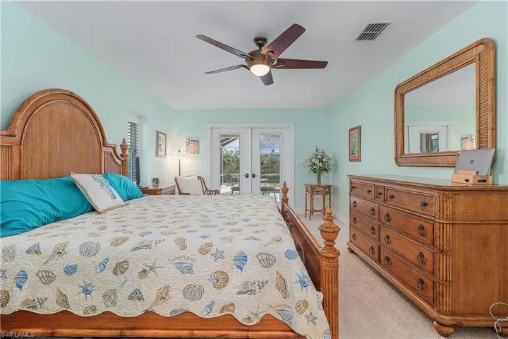 Primary Bedroom-carpet