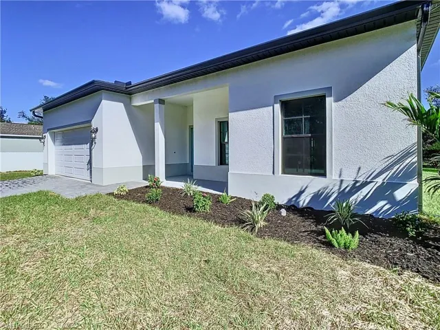3215  41st W ST, Lehigh Acres, FL 33971