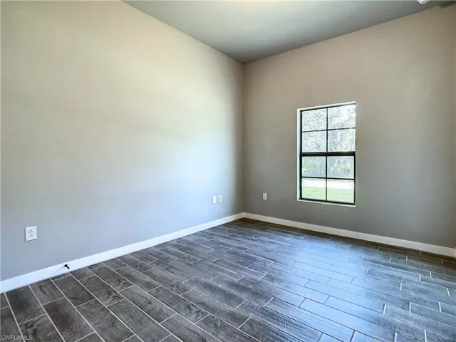 3215  41st W ST, Lehigh Acres, FL 33971