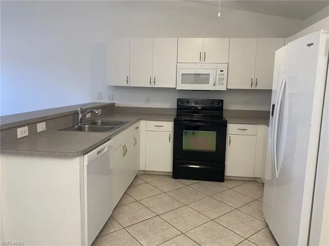 Plenty of counter and cabinet space.