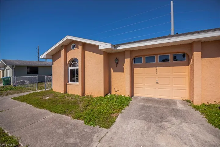 Each unit has a 1 car garage