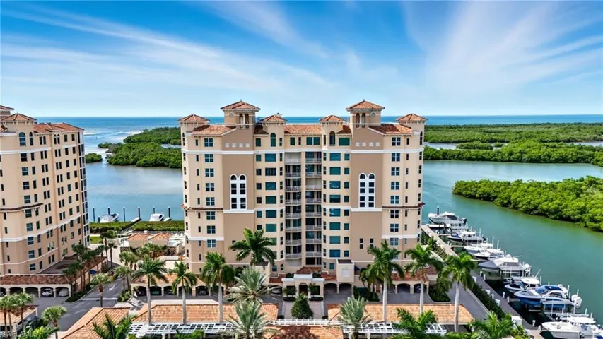 Beautiful Pelican Isles Building 445!