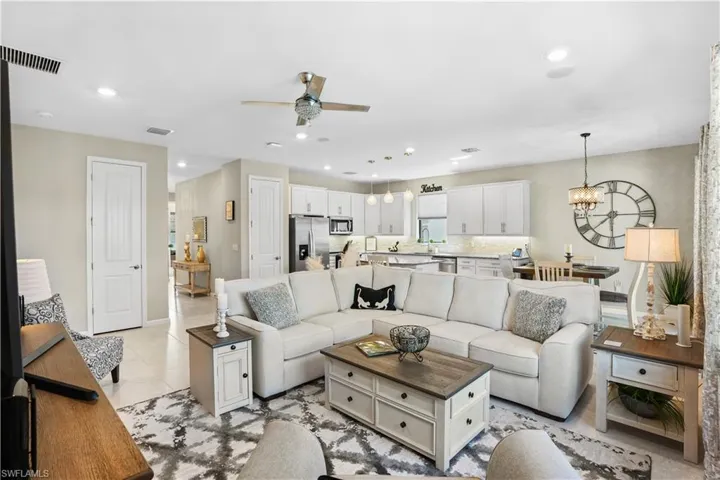 2077 Hamlin St, Naples, Florida 34120