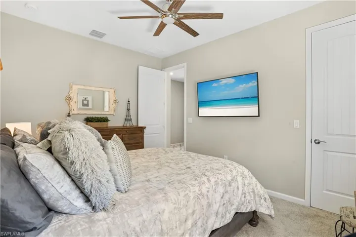 2077 Hamlin St, Naples, Florida 34120
