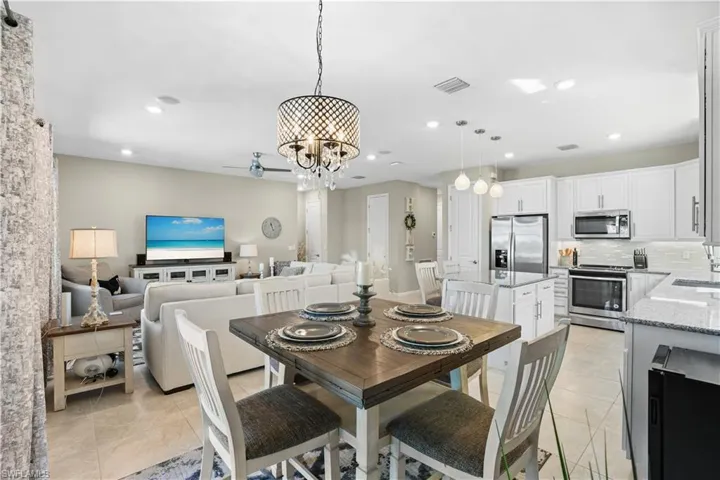 2077 Hamlin St, Naples, Florida 34120