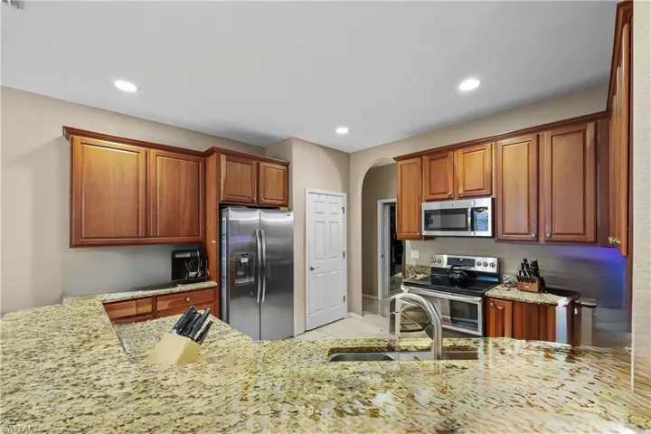3924 Ruxton RD, NAPLES FL 34116