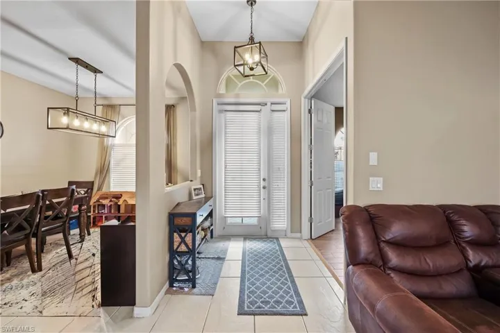 3924 Ruxton RD, NAPLES FL 34116