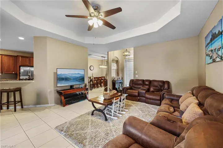 3924 Ruxton RD, NAPLES FL 34116