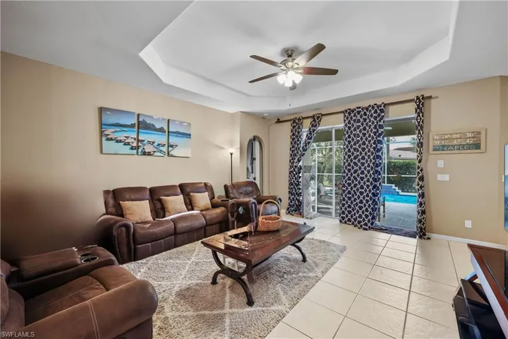3924 Ruxton RD, NAPLES FL 34116