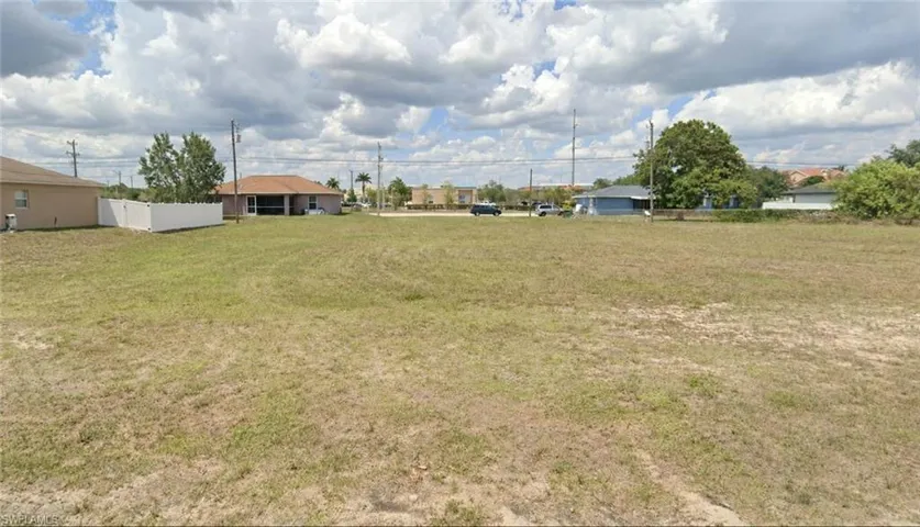 1627 Ne 23rd Ter, Cape Coral, Florida 33909