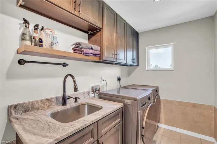 1138  Mobley E ST, Lehigh Acres, FL 33974