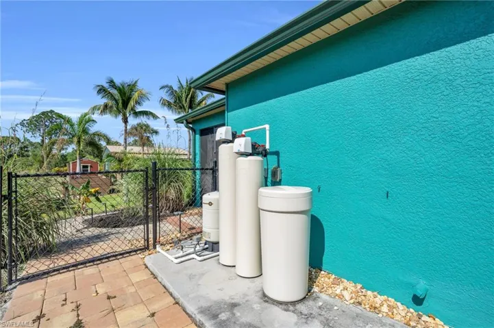 1138  Mobley E ST, Lehigh Acres, FL 33974