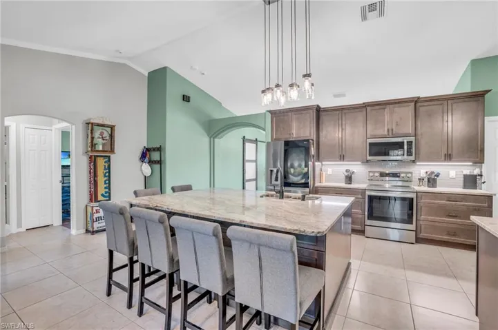 1138  Mobley E ST, Lehigh Acres, FL 33974