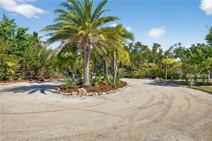 Large Circular Driveway