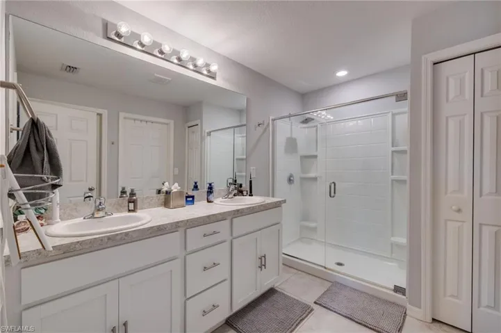 2426 Nw 20th Ave, Cape Coral, Florida 33993
