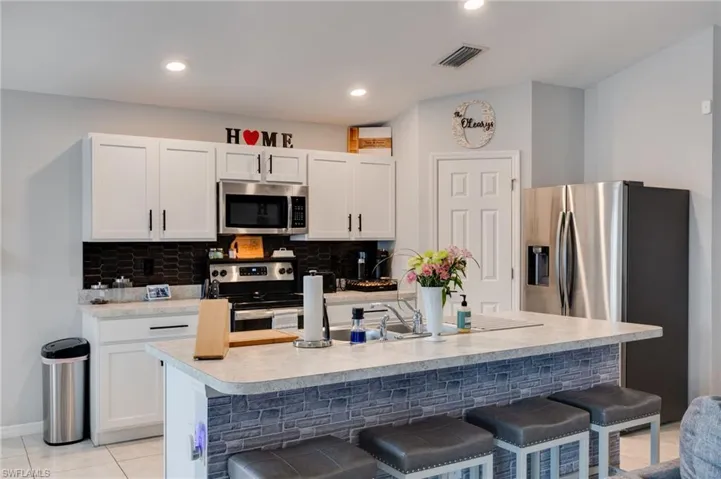 2426 Nw 20th Ave, Cape Coral, Florida 33993
