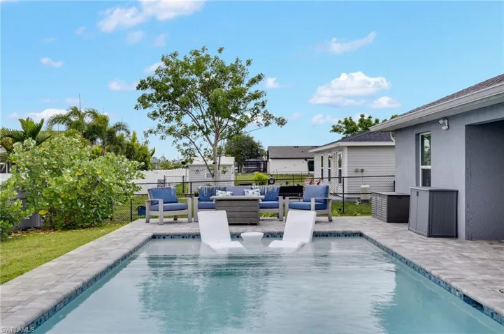 2426 Nw 20th Ave, Cape Coral, Florida 33993