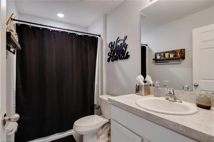 2426 Nw 20th Ave, Cape Coral, Florida 33993