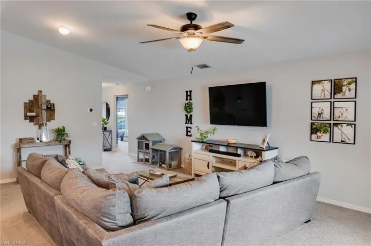 2426 Nw 20th Ave, Cape Coral, Florida 33993